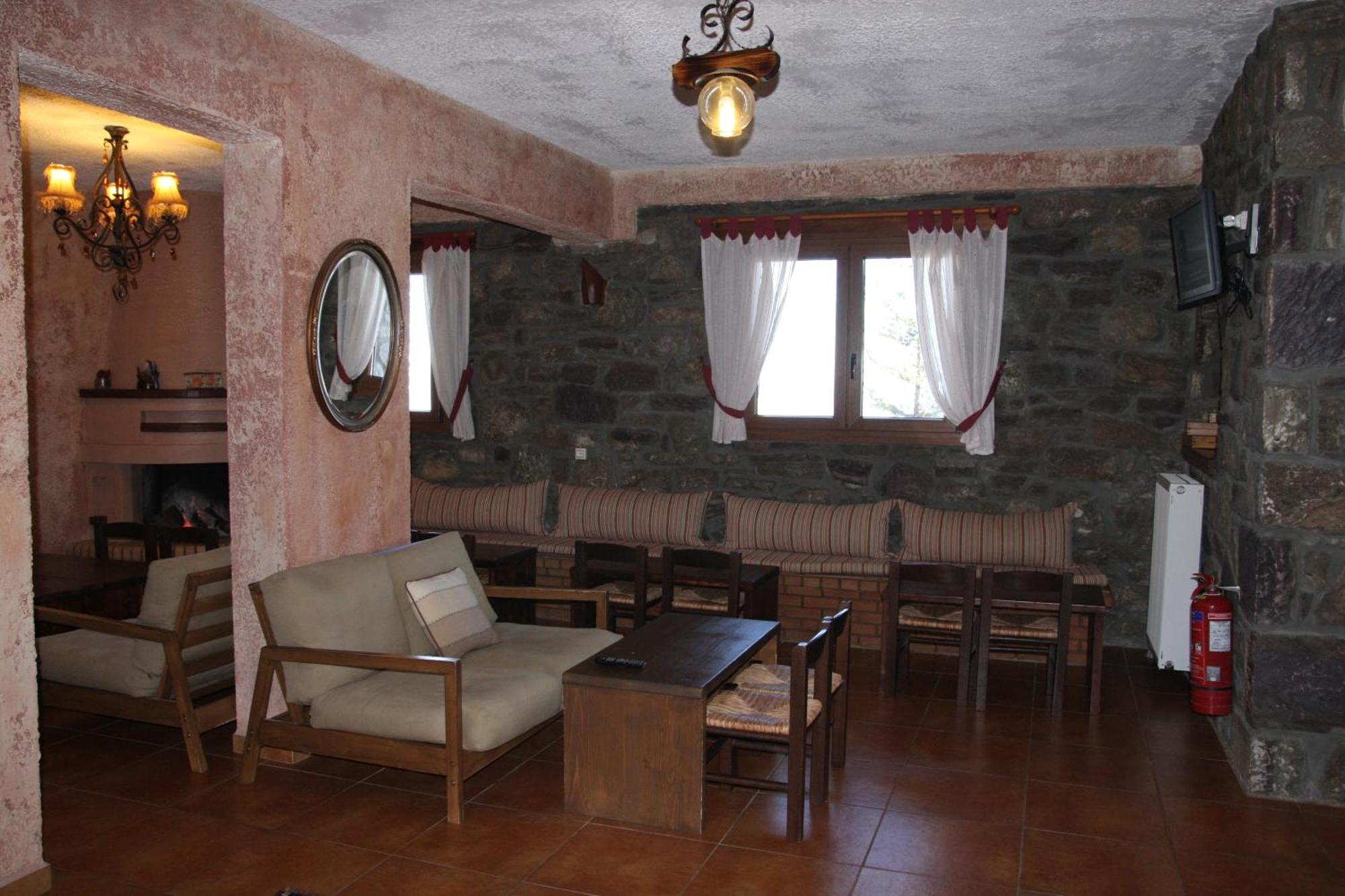Xirokampi Faris Hotel מראה חיצוני תמונה
