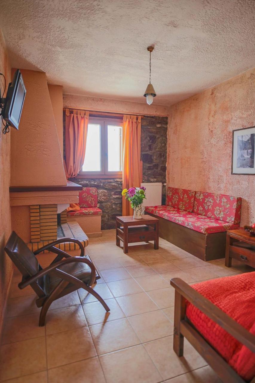 Xirokampi Faris Hotel מראה חיצוני תמונה