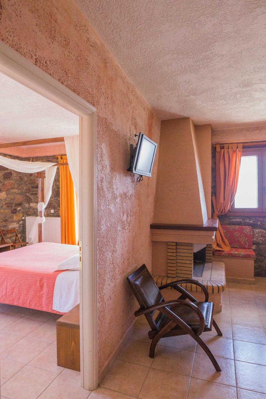 Xirokampi Faris Hotel מראה חיצוני תמונה