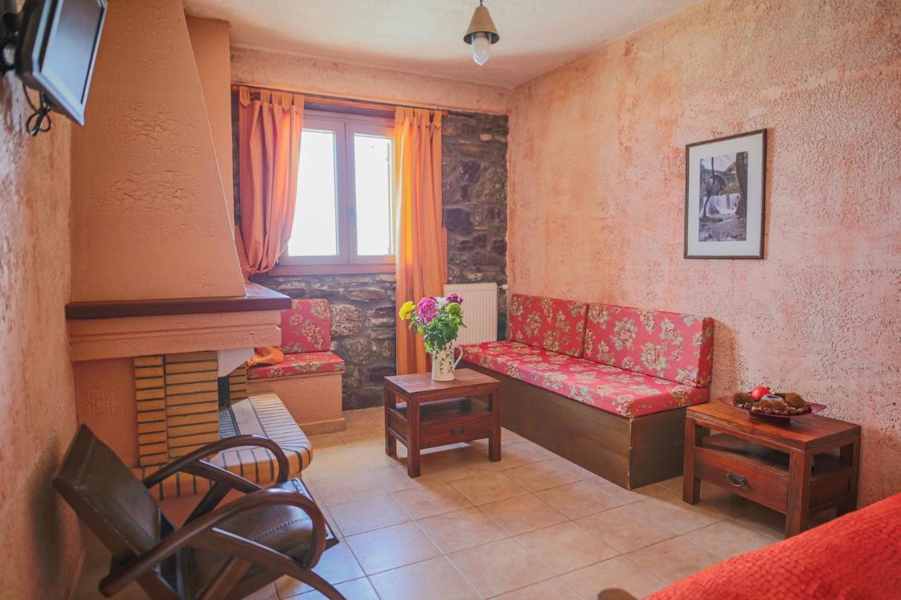 Xirokampi Faris Hotel מראה חיצוני תמונה